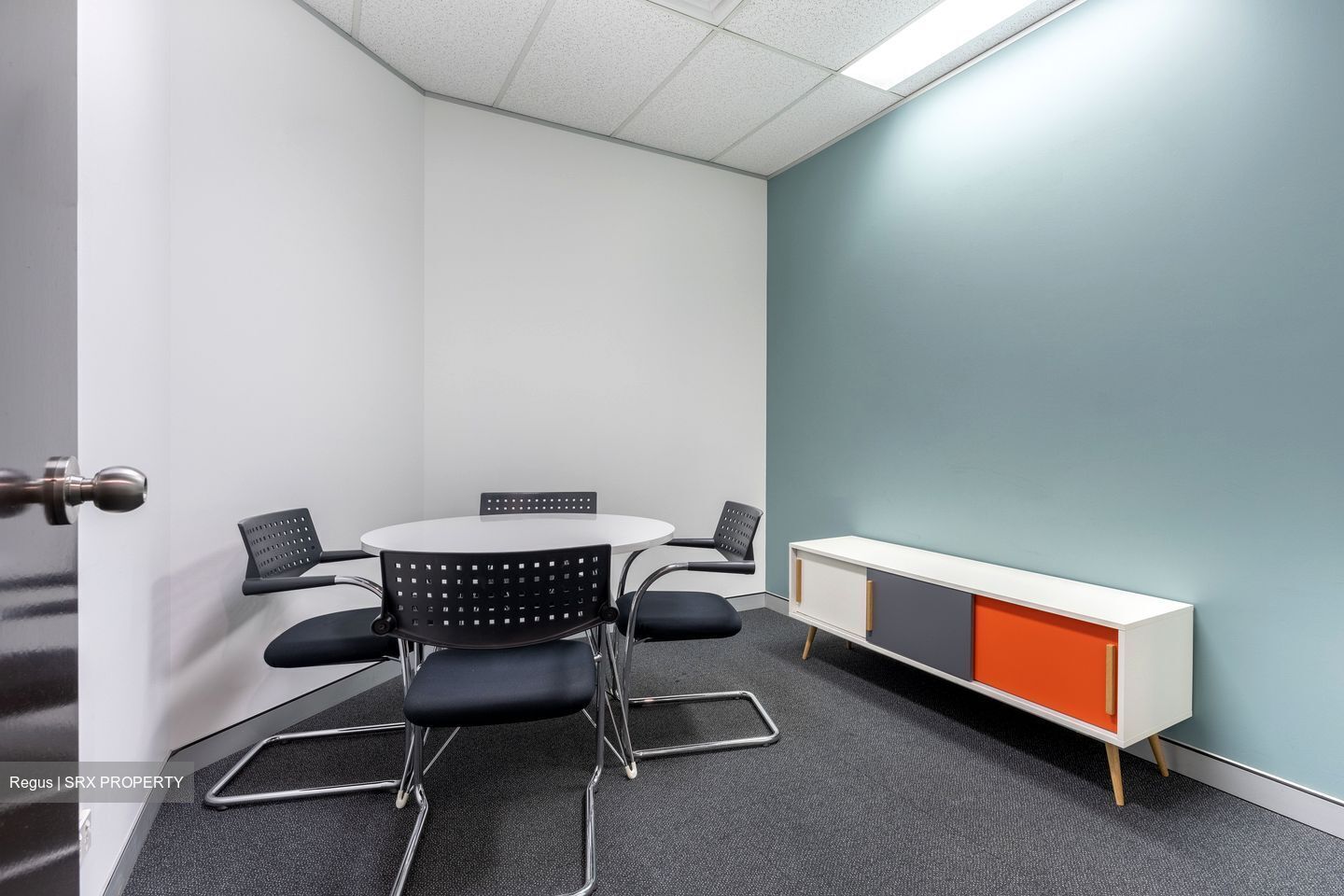 Galaxis (D5), Office #490599191